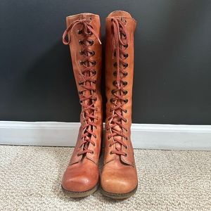 VINTAGE 1970s Women’s Zodiac Leather Lace-Up Boots